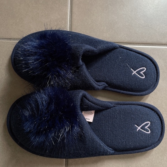 Victoria’s Secret winter slide - Picture 4 of 6